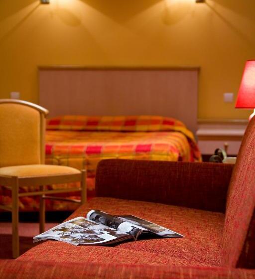 חדר משפחתי, Restaurant Le Parc