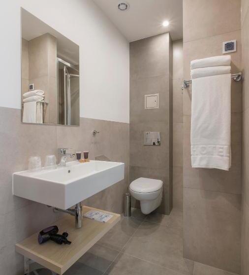 高级客房, Reytan