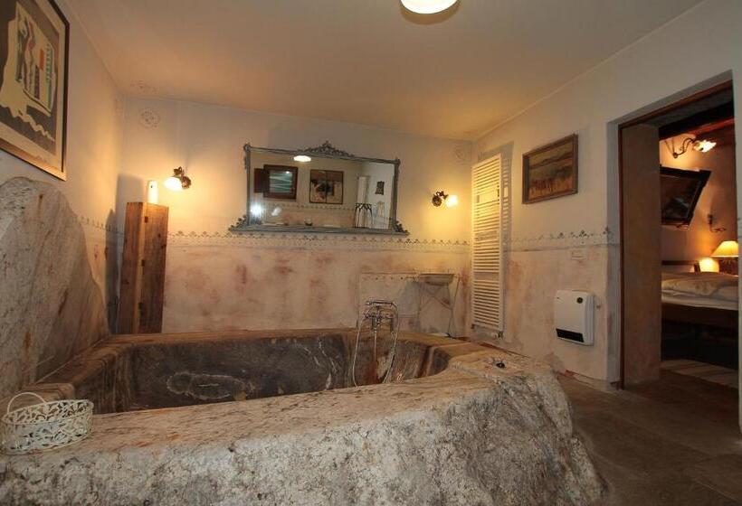 套房, Fattoria L'amorosa