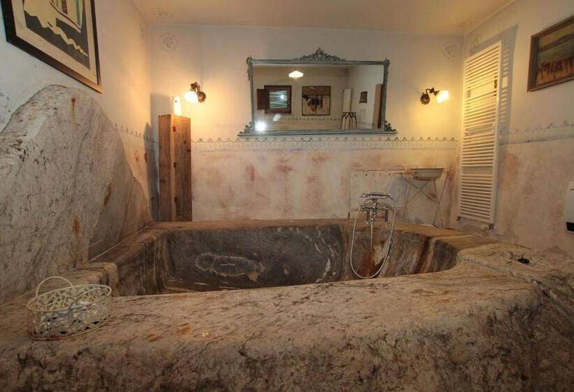 套房, Fattoria L'amorosa