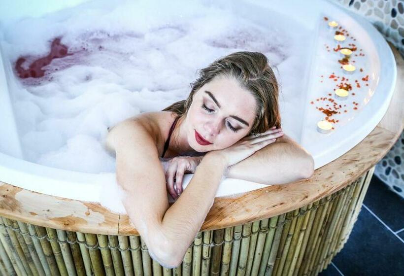 자쿠지 스위트, Thermal šírava