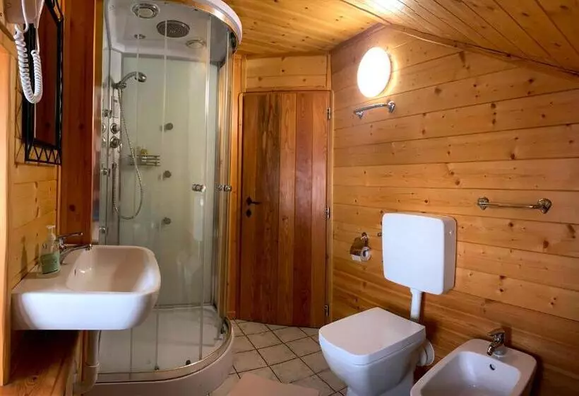 اتاق استاندارد با چشم‌انداز دریاچه, Chalet Del Lago