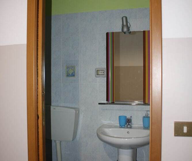 اتاق استاندارد یک نفره, Albergo Avalon