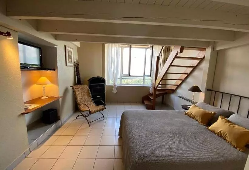 ファミリールーム, Auberge De La Tour De Brison