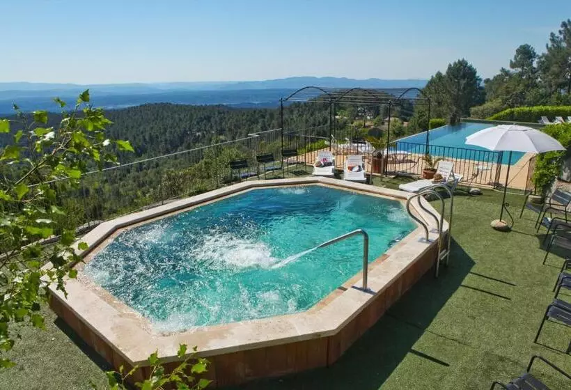テラスつきの２ベッドルームアパートメント, Auberge De La Tour De Brison