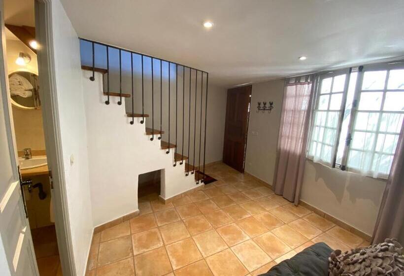 基本间, Auberge De La Tour De Brison