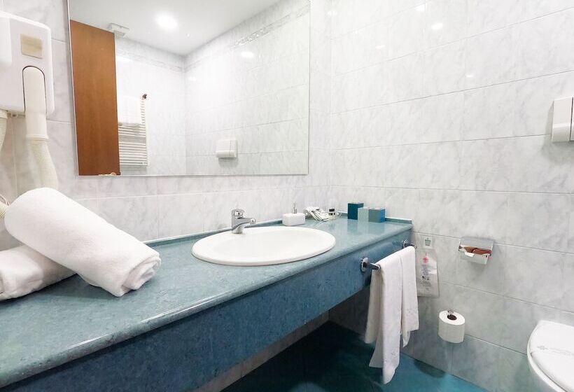 חדר סטנדרט יחיד, Glis