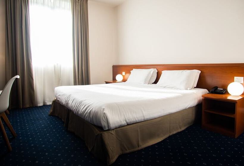 חדר סטנדרט, Glis