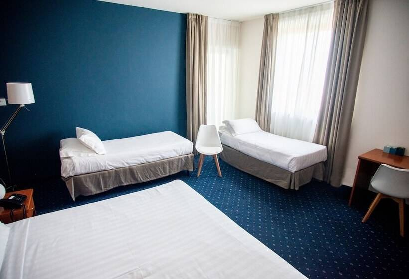 חדר סטנדרט לשלושה, Glis