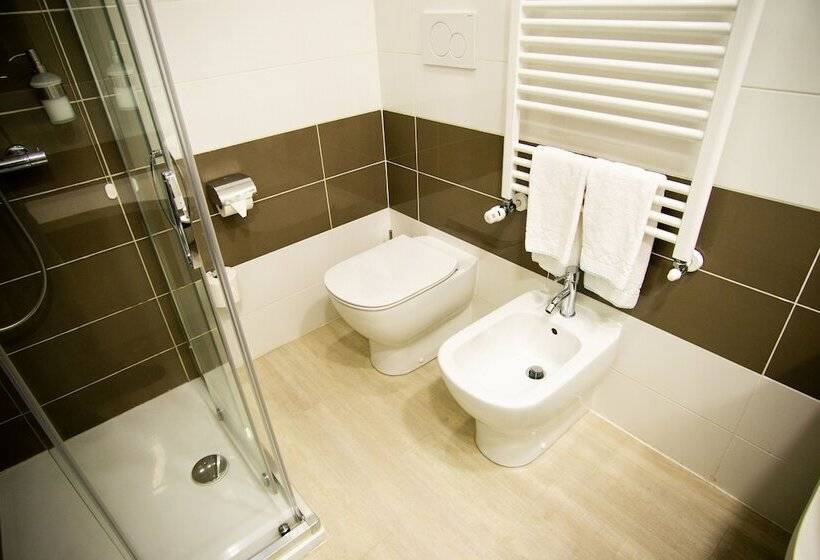 חדר סופריור, Glis