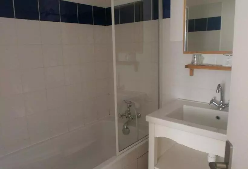 اتاق استاندارد یک نفره, Hôtel Le Clos Des Pins