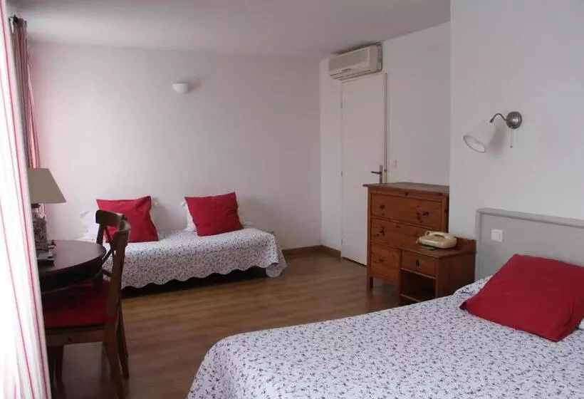 اتاق استاندارد سه نفره, Hôtel Le Clos Des Pins