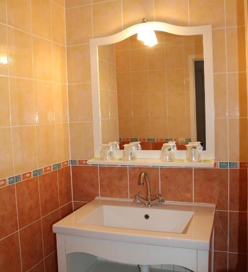 סוויטה, Hôtel Le Clos Des Pins