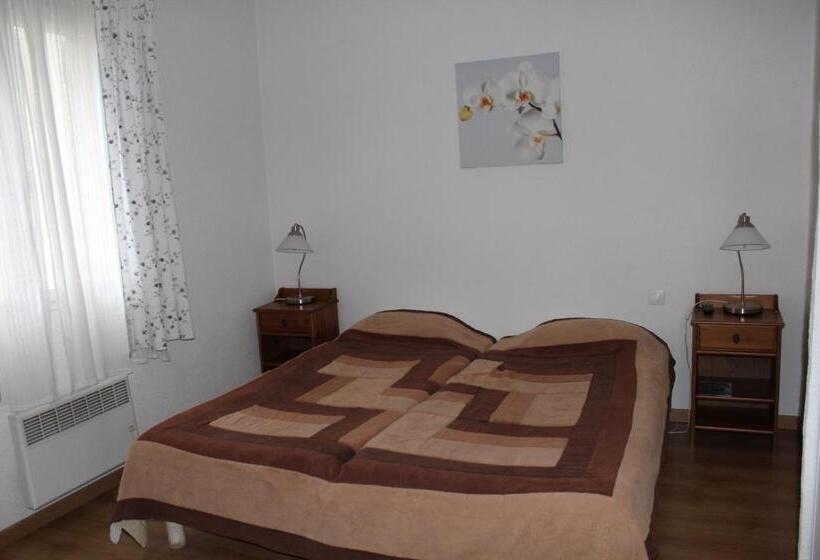 סוויטה, Hôtel Le Clos Des Pins