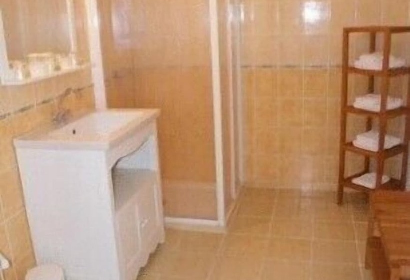 Номер Стандарт Трехместный, Hôtel Le Clos Des Pins