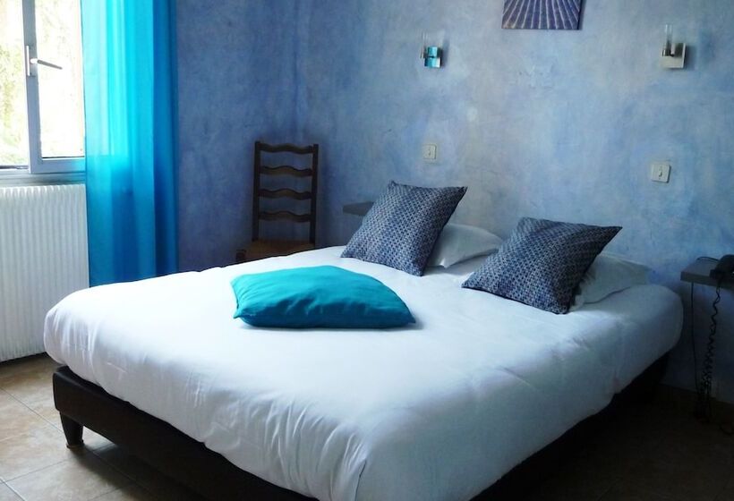 חדר סטנדרט מיטה זוגית, Hôtel Restaurant Le Colombier