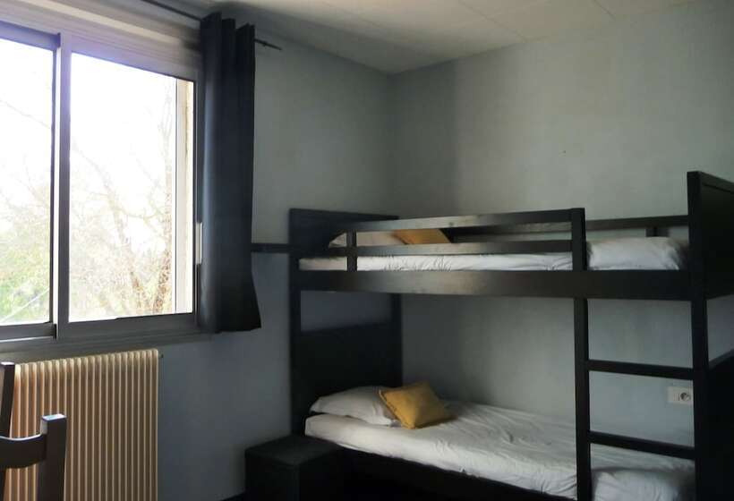 חדר משפחתי, Hôtel Restaurant Le Colombier