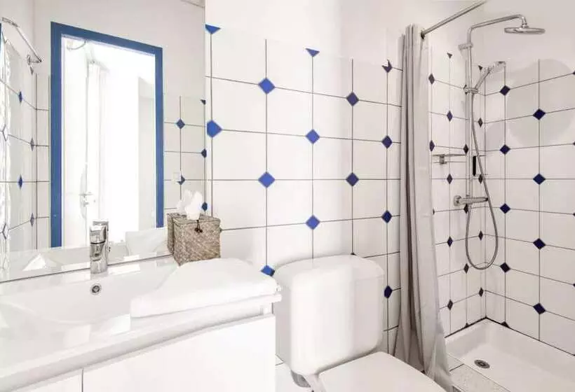 オーシャンビュースタンダードルーム, Le Homard Bleu