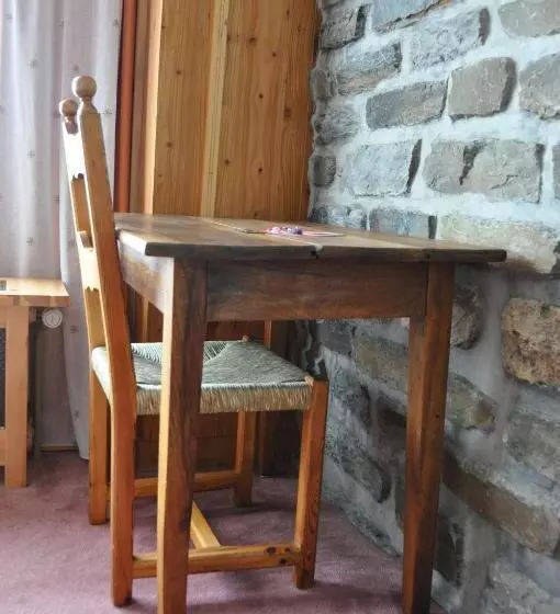 اتاق استاندارد سه نفره, Le Relais Du Petit Saint Bernard