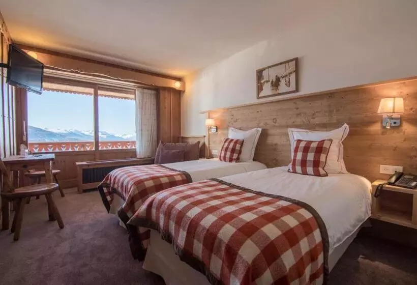 اتاق استاندارد سه نفره, Le Relais Du Petit Saint Bernard