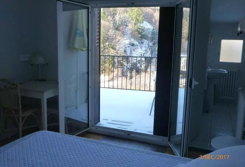 Comfort room with balcony, Les Tilleuls