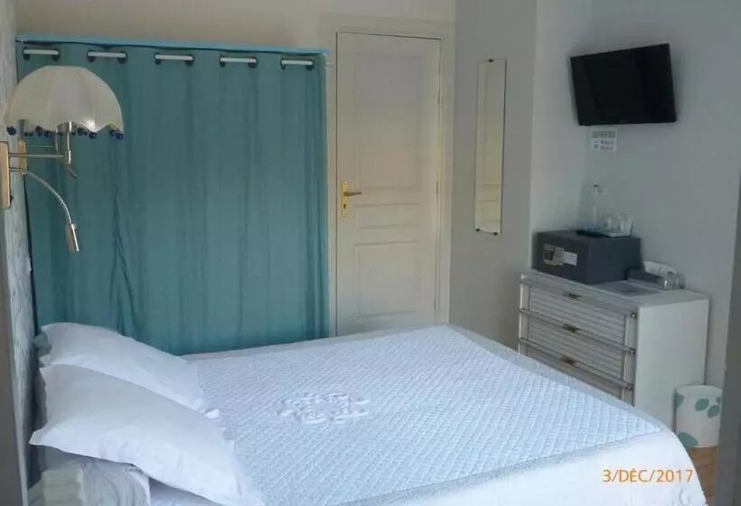 Comfort room with balcony, Les Tilleuls