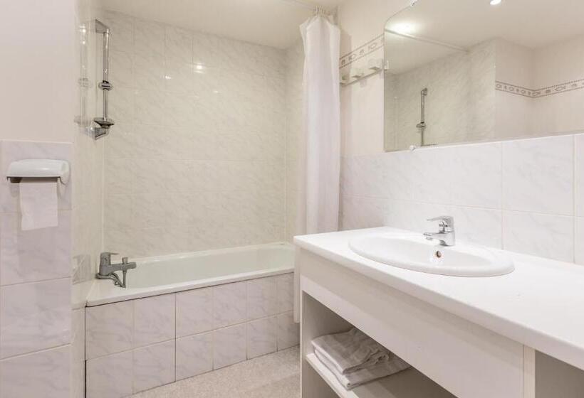 スタンダードルーム, Logis Spa Hotel Restaurant De La Poste