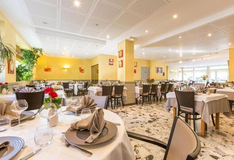 Одноместный Номер Вид на Сад, Logis Spa Hotel Restaurant De La Poste