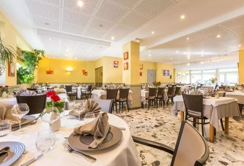 ガーデンビュースタンダードルーム, Logis Spa Hotel Restaurant De La Poste