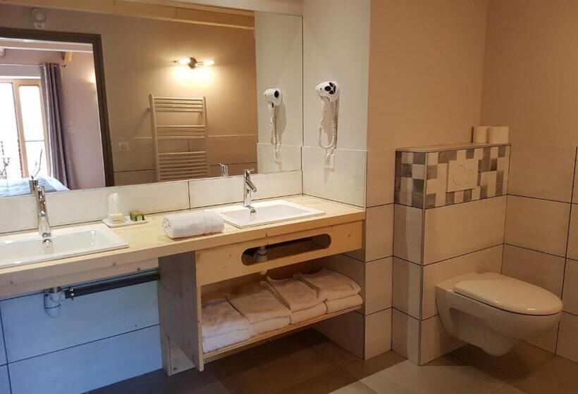 ガーデンビューファミリールーム, Logis Spa Hotel Restaurant De La Poste