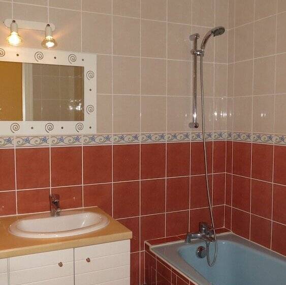 חדר משפחתי, Logis Hôtel Restaurant Chez Nous