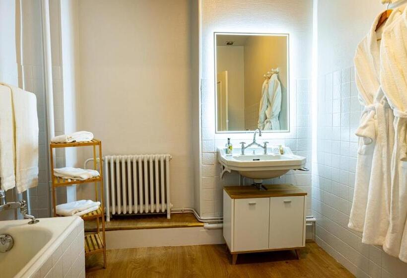 غرفة قياسية, Logis Relais De La Source