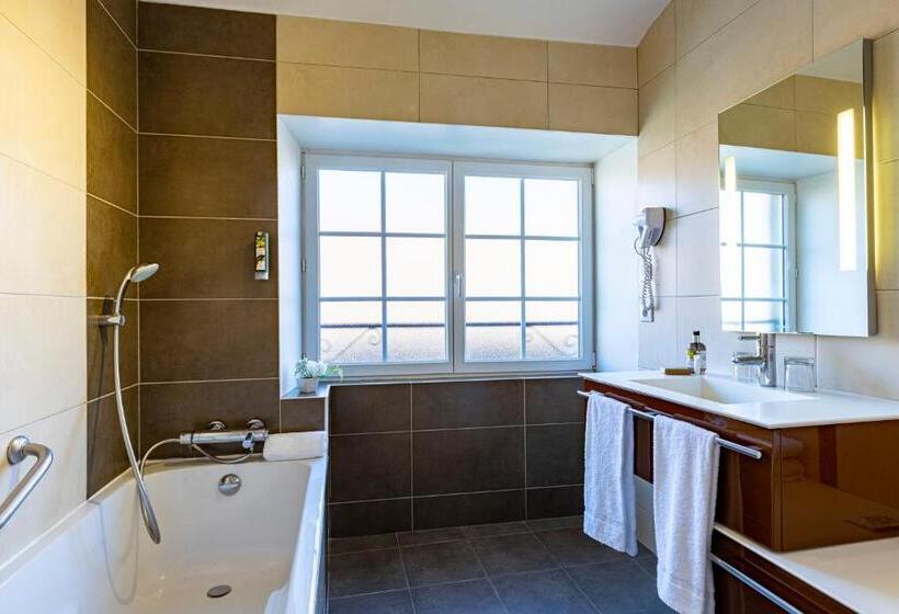 جناح, Logis Relais De La Source