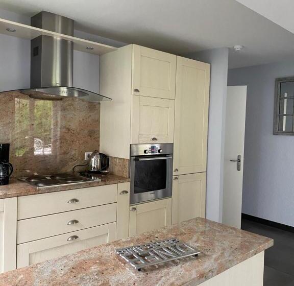 شقة غرفتين, Logis Relais De La Source