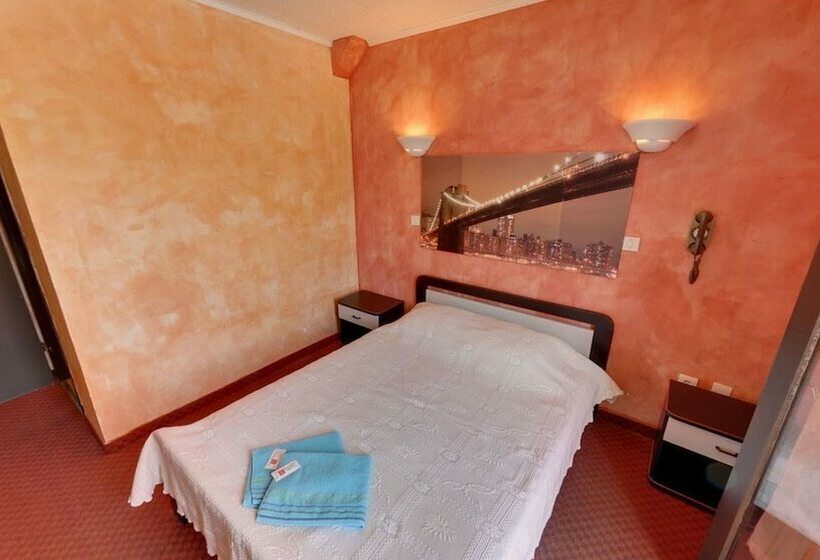 غرفة قياسية, Mas Du Colombier