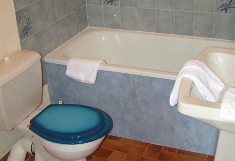 غرفة قياسية ثلاثية, Mas Du Colombier