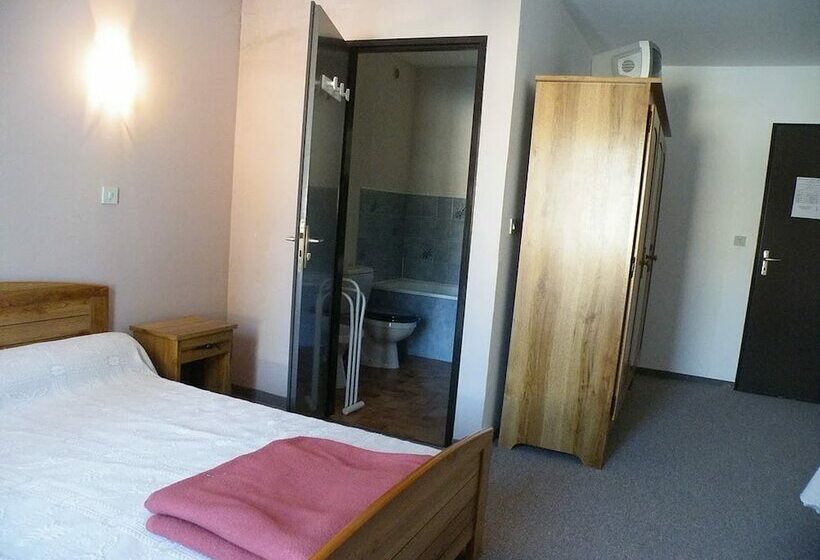 غرفة قياسية ثلاثية, Mas Du Colombier