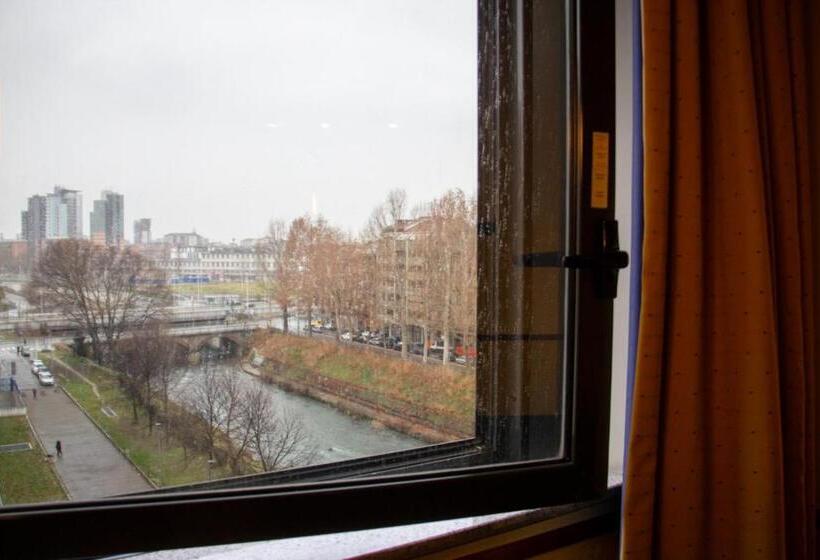 غرفة أساسية, Pacific Hotel Fortino