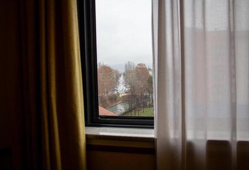 سوییت, Pacific Hotel Fortino