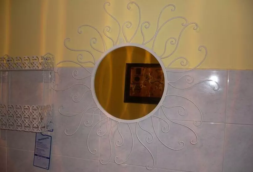 اتاق استاندارد با سرویس بهداشتی مشترک, Serenella