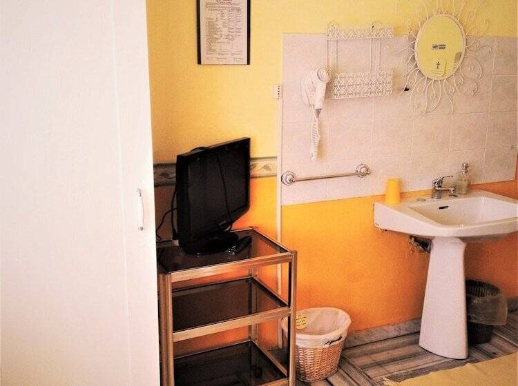 스탠다드 룸 공동 욕실, Serenella