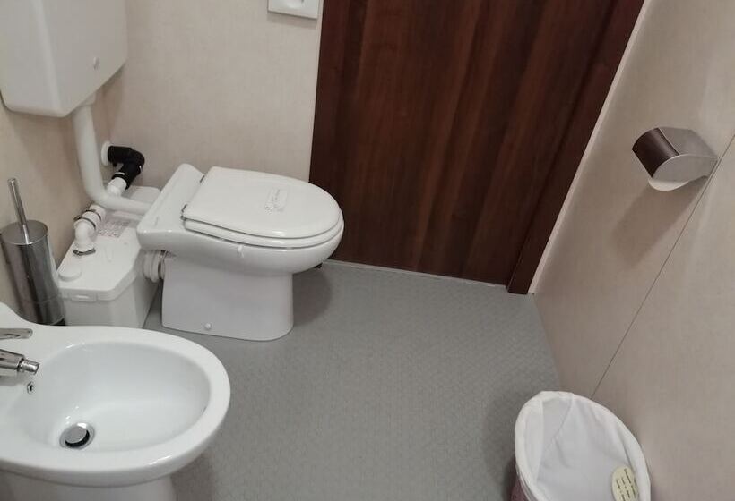 스탠다드 트리플 룸, Serenella