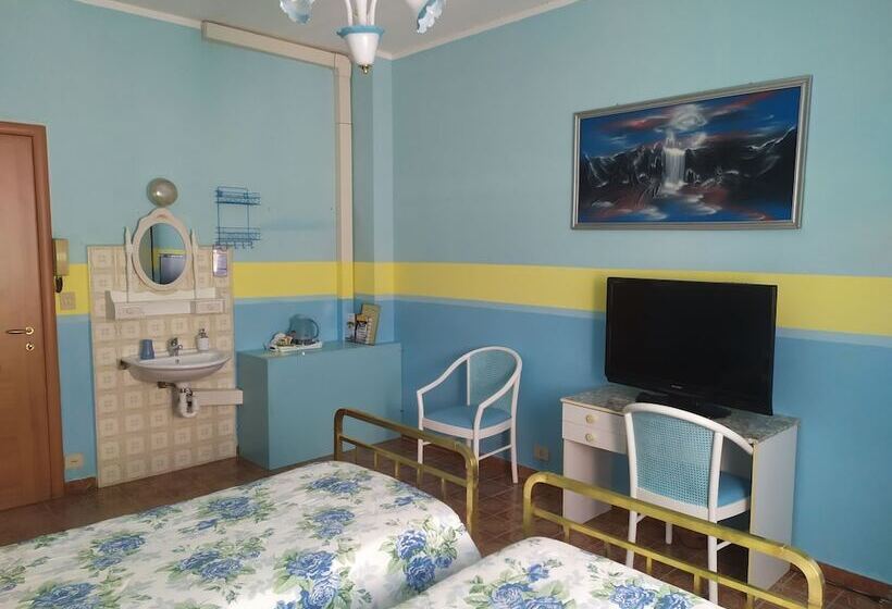 스탠다드 룸 공동 욕실, Serenella