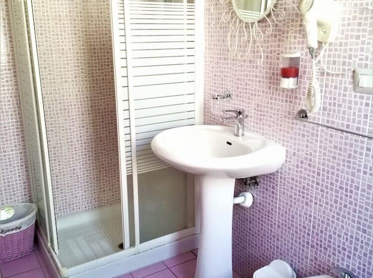 스탠다드 룸, Serenella