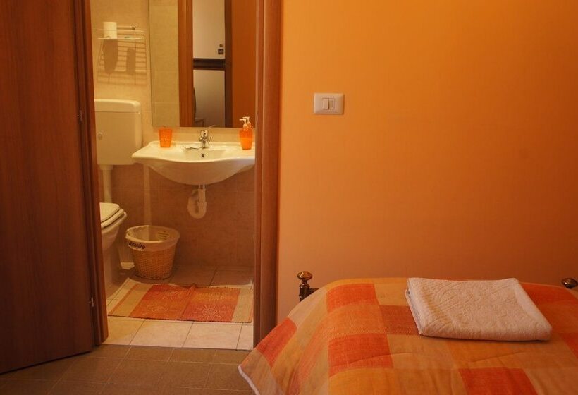 스탠다드 룸, Serenella