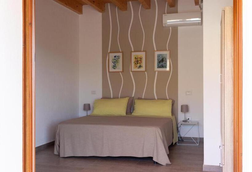 חדר סטנדרט מותאם לאדם עם מוגבלויות, Sa Guardia De Ferricci