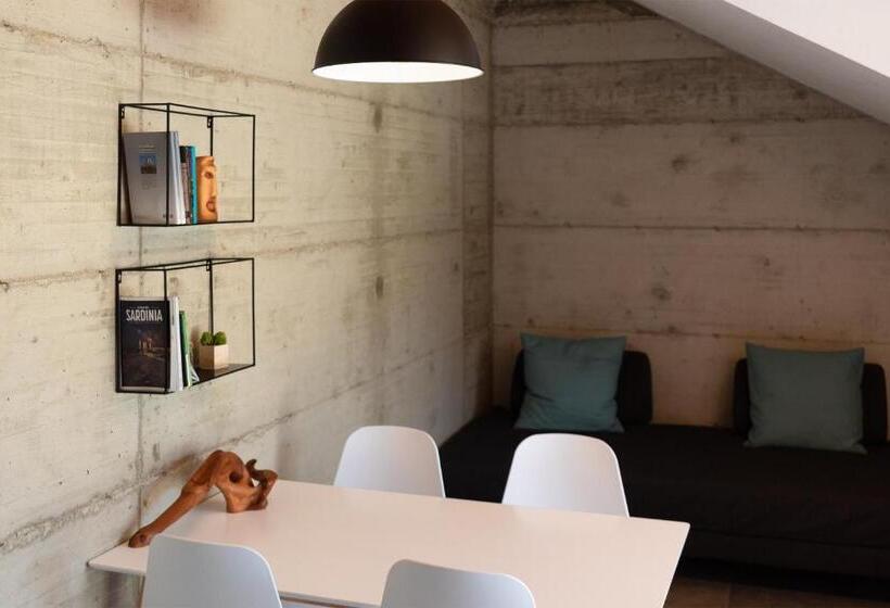 דירת חדר עם טרסה, Sa Guardia De Ferricci