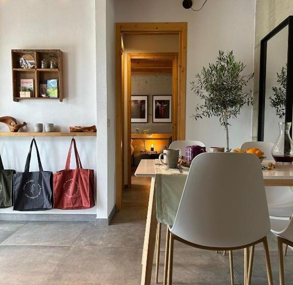 דירת חדר עם טרסה, Sa Guardia De Ferricci