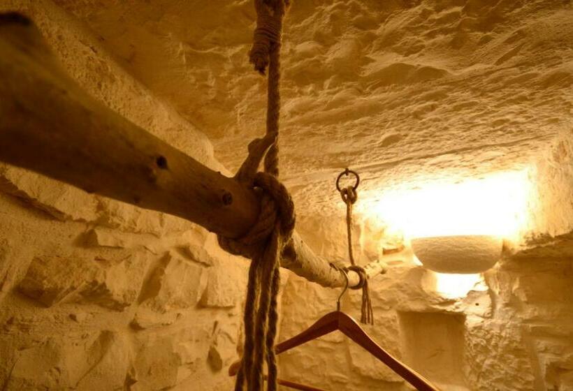 اتاق سوپریور با تخت بزرگ, Trulli Petra Chiara