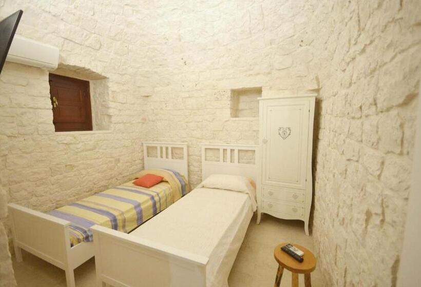 اتاق لوکس, Trulli Petra Chiara